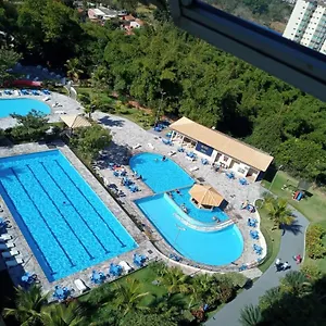 https://golden-dolphin-express-caldas-novas-75696-320-4.caldasnovashotels.com